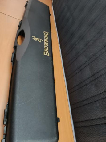 Vendo mi MK3. Calibre 9'3x62. Semiautomático. Composite verde y negro . Carrillera de culata regulable.Carril 12