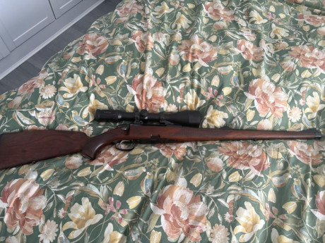 Fantástico rifle Mannlicher 
Modelo Classic Stutzen 
Calibre 270 winchester 
Mira Kahles Helia Cbx 3-12x56 02