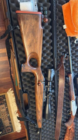 Vendo blaser r93 

CAL. 270 WSM con Magnaport
Culata madera thumbhole
Montura y visor Swarovski Z6i 3-18x50 02