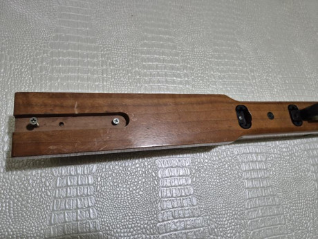 Por no usarla vendo esta culata Anschuzt para 1913 y 2013, con carrillera rebajada y ranura corta de carril 01