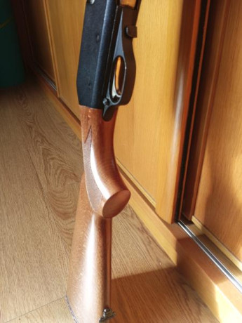 Vendo  escopeta de corredera marca Fabarm modelo Sdass Wood.

Cañón Tribore cilíndrico de 51cm, con rosca 162