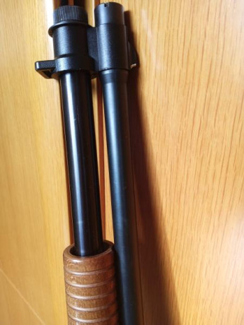 Vendo  escopeta de corredera marca Fabarm modelo Sdass Wood.

Cañón Tribore cilíndrico de 51cm, con rosca 160