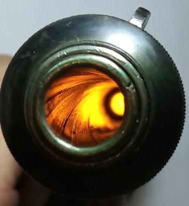 Se venden, en excelente estado:

"Astra 400" República Española guiada en F, con 2 cargadores 100