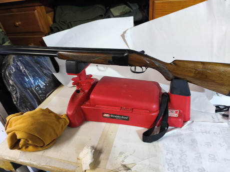 Escopeta  FN echa en la casa belga 
Cañón de 71cm dos y una estrellas fijas culata con tendencia a la 02