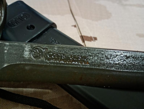 Bayoneta M7 US para fusil M16, con funda modelo M10 fabricada por colt en muy buen estado  . Marcajes 00