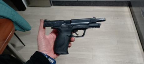 Vendo s&w mp9 pro seminueva con 3 cargadores y miras de fibra micrometricas LPA .
Va en su maletín 42