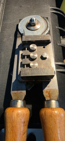 en venta klaus wich Turquesa cal.415..
precio 100 con el envio...

saludos 02