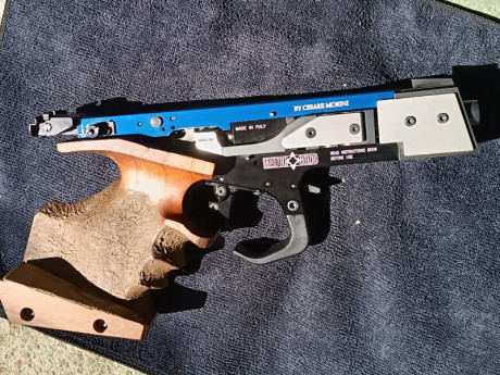 Buenas tardes, vendo pistola calibre. 32 Match Guns, a toda prueba. De lo mejor en fuego central. O cambio 91