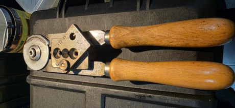 en venta klaus wich Turquesa cal.415..
precio 100 con el envio...

saludos 20