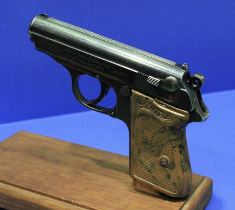 Se vende pistola PPK fabricada en la factoría Walther de Zella-Mehlis en Turingia en el año 1933.
Produccion 90
