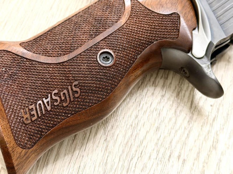 .

Con harto dolor de mi corazón, pongo a la venta mi  Sig Sauer P210 SUPERTARGET  en INMACULADO estado 42