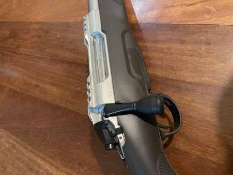 Buenos días. Pongo a la venta este rifle que compré por capricho y no tiene un solo tiro. Cañon acanalado, 00