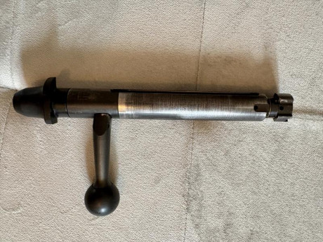 Buenas tardes.

Por exceso de armas, vendo rifle Mauser M18 en calibre 30-06 en perfecto estado junto 00