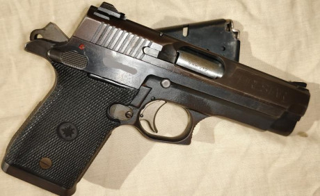 Hola, pongo en venta esta pistola Star. Tiene desgaste por portarla de paisano, pero funciona correctamente. 00