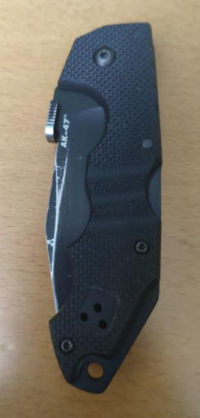 Saco estás dos navajas de la colección. Tienen uso pero en perfecto estado.

Precio 75€  70€  el lote. 12