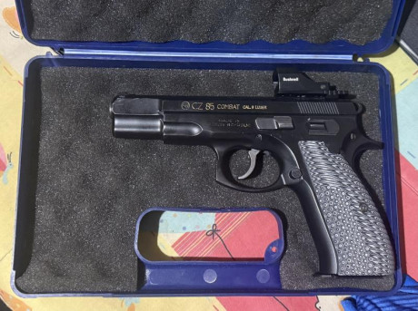 Se vende cz85 combat con carro 9mm con punto rojo busnell + carro kit cadet 22lr 1000€ 
Sin visor 850€
Los 00