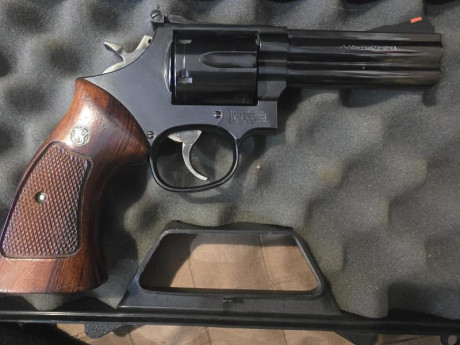 En buen estado de funcionamiento y pavon. Los portes van incluidos. El arma esta en Madrid y se puede 12