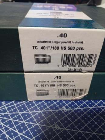 pongo a la venta 1000 puntas cal 40 de 180g marca hn tronco-conicas 
precio 190 € mas portes segun destino
puntas 01