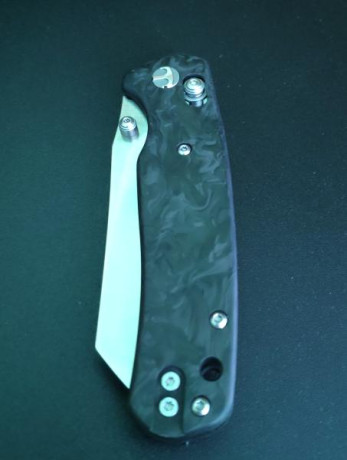 Bestechman Cicada's Wing, Magnacut + Fibra de Carbono Mármol, Exclusivo KNFS, Edición Limitada 300 p
De 02