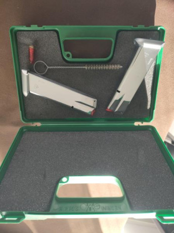 Hola vendo esos dos cargadores,con maletín original tanfoglio
120€
Están en madrid 00