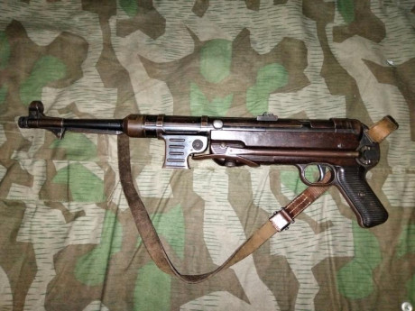 Hola, pongo a la venta un MP40 Inutilizacion Nominal Certificado de la Guardia Civil a mi nombre 
con 60