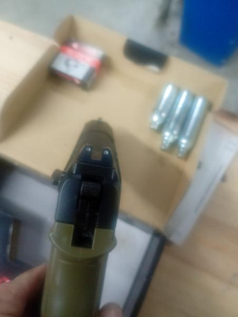 Hola! Pongo en venta mi pistola Gamo C-15 Blowback verde oliva, la tengo desde hace 3 años , la habré 00