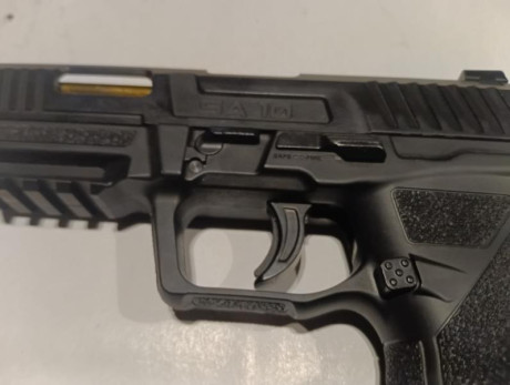 Vendo Umarex Sa10. Con cargadores oara balines y bolas de acero. 4,5. Blowback potente. Regalo bombonas, 02