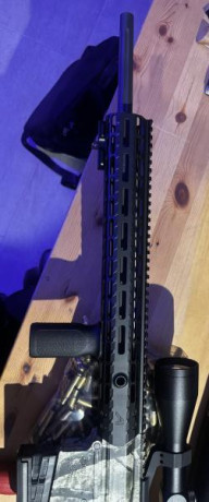 Buenas

Vendo rail con Barrel nut (se venden por separado) para rifles AR10 modelos DPMS high profile 00