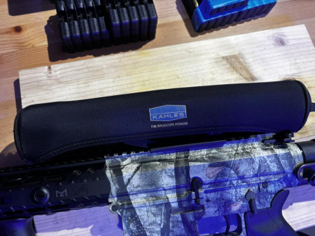 Buenas, 

Vendo visor Kahles Helia C de 2,5 a 10. Esta nuevo, a salido a un rececho y un par de veces 00