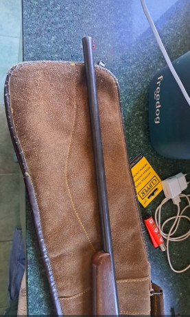 Vendo escopeta de cerrojo, calibre 410. En buen estado.
Tengo 4 cajas de cartuchos y 1 de balas si se 02