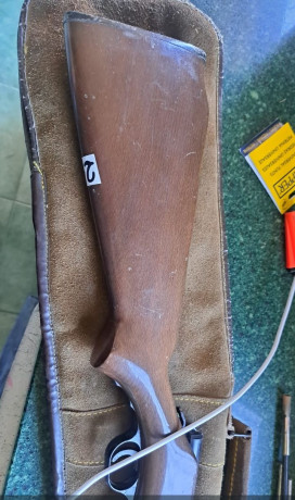 Vendo escopeta de cerrojo, calibre 410. En buen estado.
Tengo 4 cajas de cartuchos y 1 de balas si se 00