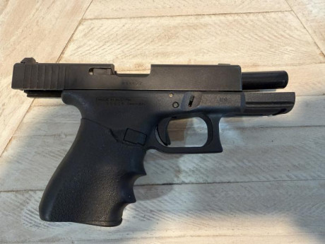 Glock 19 de 3ª generación.

Estado excelente apenas usada.

El arma se puede ver y probar en Toledo.

400 01