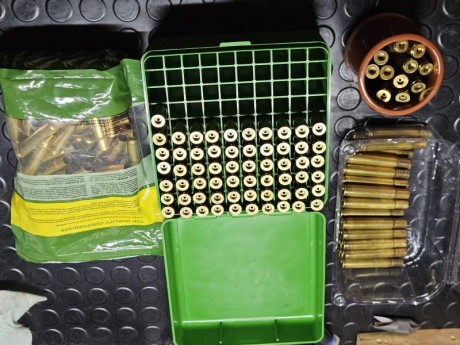 Hola.

Vendo los siguientes artículos para recarga del 35 Whelen :

- Dies RCBS FL Die SeT . (30701)  00