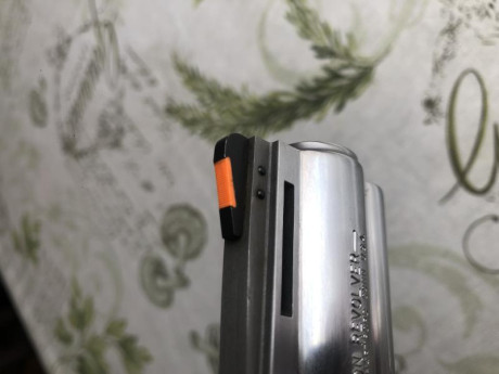 Vendo COLT ANACONDA calibre 44RM en stainless steel y 4 pulgadas, está prácticamente nuevo. 
Regalo funda 130