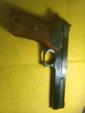 Vendo pistola Smich and wesson 422 en buen estado ligera y precisa 350 € más portes. 00