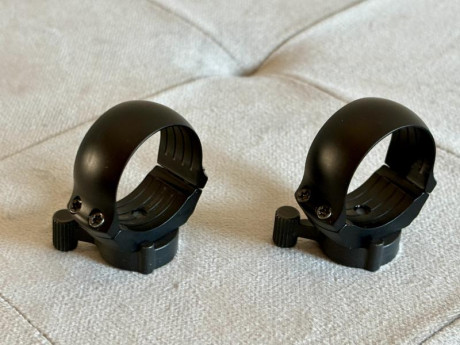 Buenos días. Por exceso de armas, vendo rifle con las monturas y las anillas listas para montar un visor 10