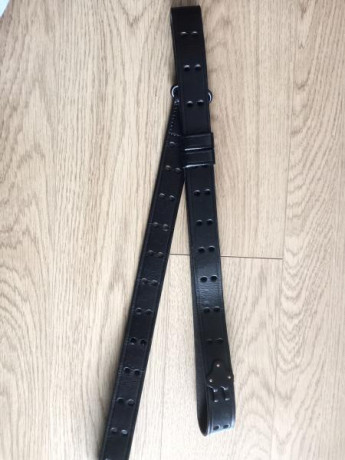 Vendo Correa porta fusil tipo M1 Garand y similares, en piel negra. Está nueva

25€ envío incluido 02