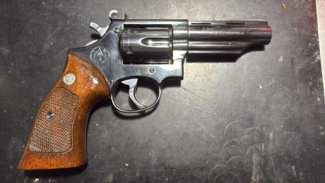 Por falta de espacio en armero vendo 2 revólveres clásicos y nacionales un Astra Match de 5” del 38. Buen 00