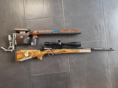 Se vende este rifle con dos culatas" anschutz adaptada" y visor weaver T36 curz fina y dot. 00