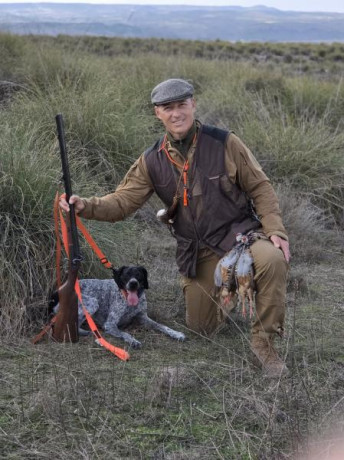  Amigos, viendo que hay interés general en la práctica de la caza con armas de avancarga, abrimos este 160