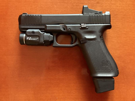 Hombre, no vamos a ser menos, los Glockeros somos una raza, asi que empezaré yo mostrandola, con sus recients 140