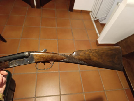 Vendo Escopeta paralela marca Ignacio Ugartechea del calibre 20/76
Cañón de 66cm 
Doble gatillo *** y 02