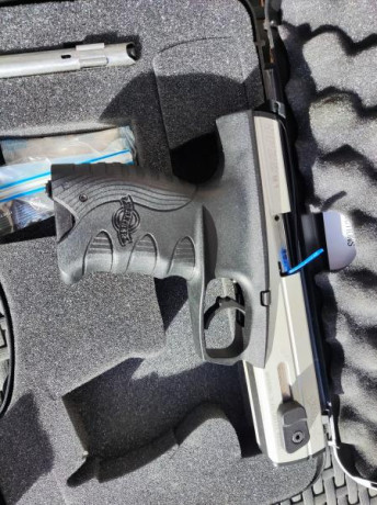 Buenos días a todos / as 

Pongo a la venta mi WALTHER SP 22 M 1 4 BARREL , con menos de 30 disparos.

La 01