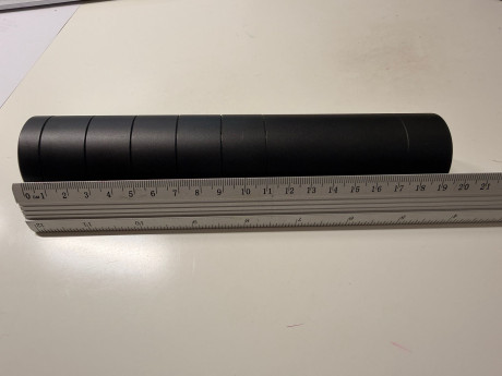 Buenos días,

pongo a la venta este supresor para carabina de PCP en calibre 22
Rosca UNF 1/2
Fue comprado 02