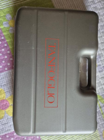 Vendo Tamfoglio Limitec Custon HC, con disparador a 1200, con tres cargadores, dos muelles de cargador, 10