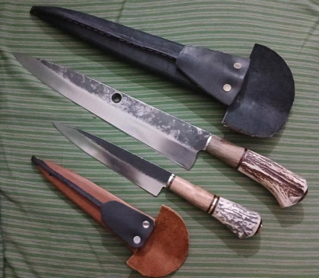Saludos, 

Por compartir de vez en cuando alguna cosa, os cuelgo imágenes de un cuchillo gaucho (facón, 80
