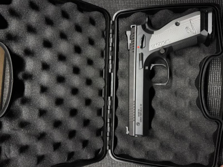 Vendo CZ TS 2 en estado como nuevo.

Tiene muy pocos disparos como se puede ver.

Su gatillo de simple 01