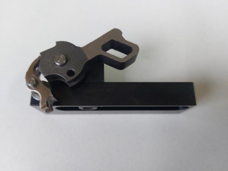 Por cese de la actividad deportiva, sigo vaciando el armero....
Lote de herramientas Brownells para el 10