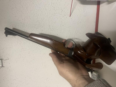 Vendo pistola toz 35, perfecto estado, cacha l,m o zurda, es decir, tiene las dos cachas derecho y zurdo,funciona 30