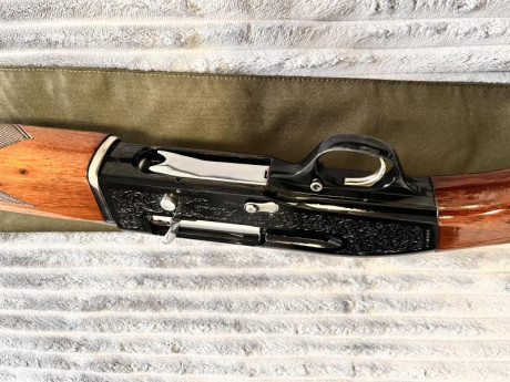 TIENE 66CM DE CAÑON CHOKE DE 4 ESTRELLAS FIJO NUNCA A FALLADO ESTA PRACTICAMENTE NUEVA 280€ O CAMBIO POR 30